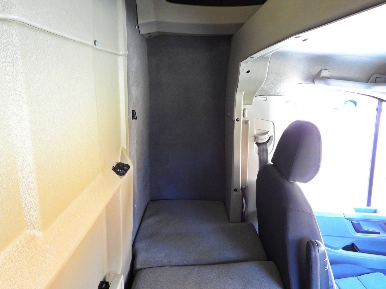 Locação de VOLKSWAGEN CRAFTER TARPAULIN 10 PALLETS WEBASTO CRUISE CONTROL LED LIGHTS  180HP VOLKSWAGEN CRAFTER TARPAULIN 10 PALLETS WEBASTO CRUISE CONTROL LED LIGHTS  180HP: foto 41