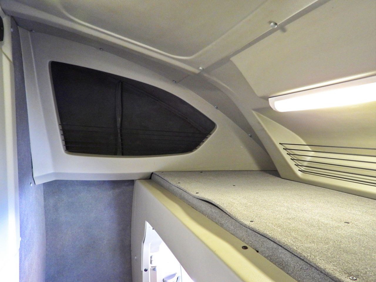 Locação de VOLKSWAGEN CRAFTER TARPAULIN 10 PALLETS WEBASTO CRUISE CONTROL LED LIGHTS  180HP VOLKSWAGEN CRAFTER TARPAULIN 10 PALLETS WEBASTO CRUISE CONTROL LED LIGHTS  180HP: foto 42