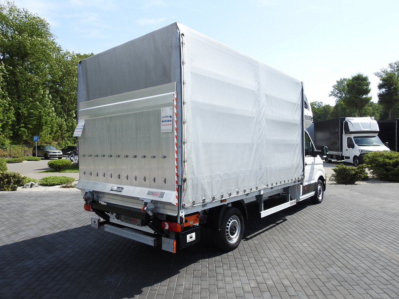 VOLKSWAGEN CRAFTER TARPAULIN LIFT 8 PALLETS WEBASTO CRUISE CONTROL 180HP - Furgão de toldo: foto 3 VOLKSWAGEN CRAFTER TARPAULIN LIFT 8 PALLETS WEBASTO CRUISE CONTROL 180HP - Furgão de toldo: foto 3