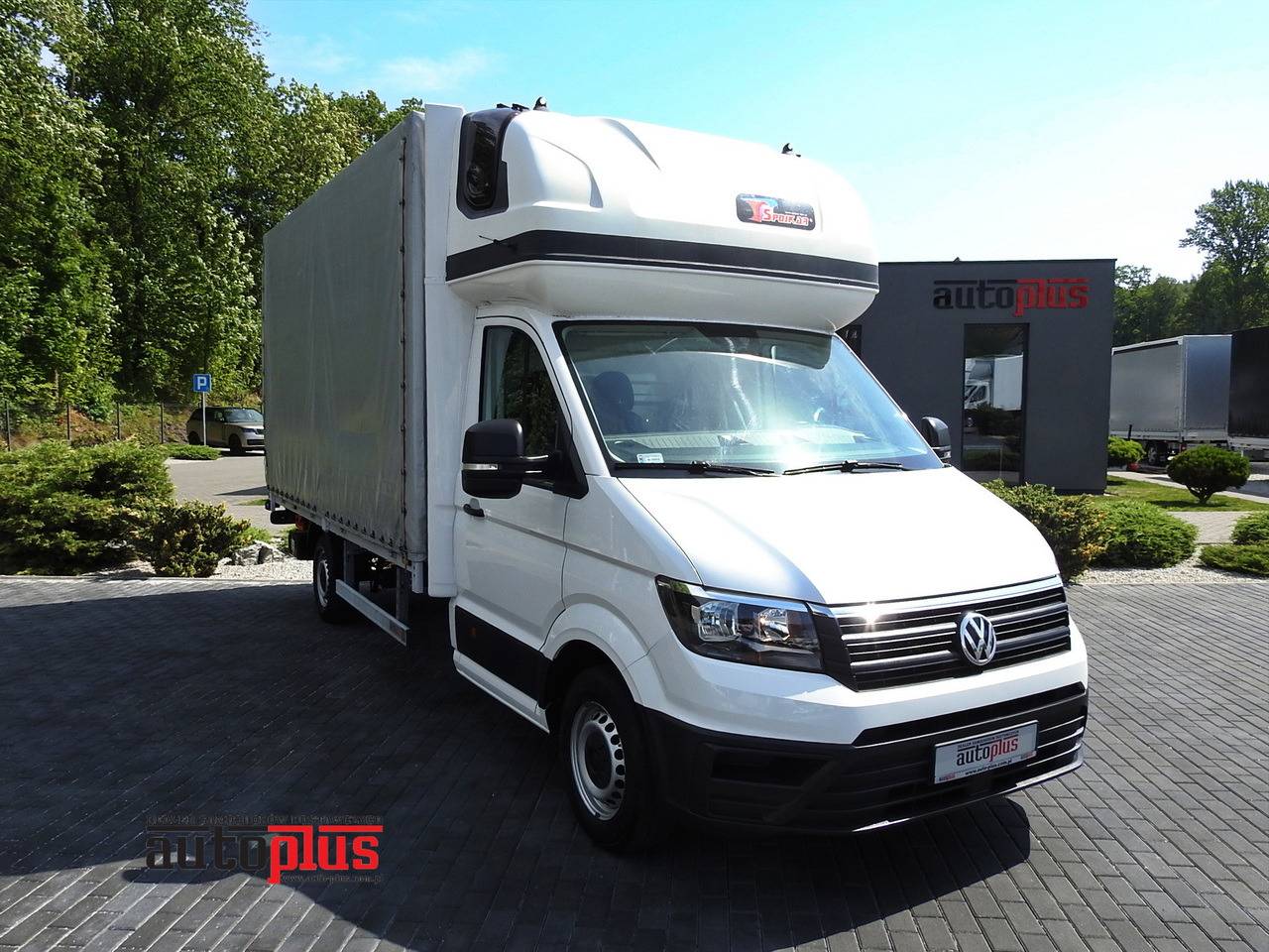 VOLKSWAGEN CRAFTER TARPAULIN LIFT 8 PALLETS WEBASTO CRUISE CONTROL 180HP - Furgão de toldo: foto 1 VOLKSWAGEN CRAFTER TARPAULIN LIFT 8 PALLETS WEBASTO CRUISE CONTROL 180HP - Furgão de toldo: foto 1