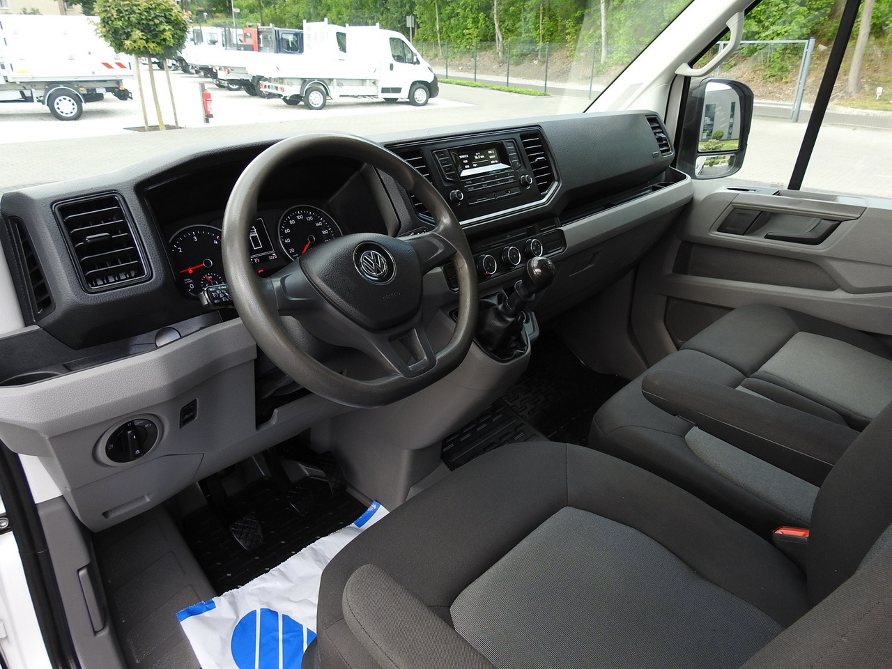 VOLKSWAGEN CRAFTER TIPPER CRUISE CONTROL 100HP - Furgão basculante: foto 2 VOLKSWAGEN CRAFTER TIPPER CRUISE CONTROL 100HP - Furgão basculante: foto 2