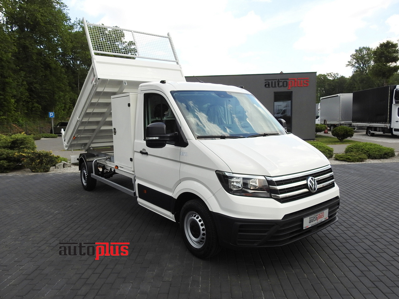 VOLKSWAGEN CRAFTER TIPPER CRUISE CONTROL  100HP - Furgão basculante: foto 1 VOLKSWAGEN CRAFTER TIPPER CRUISE CONTROL  100HP - Furgão basculante: foto 1