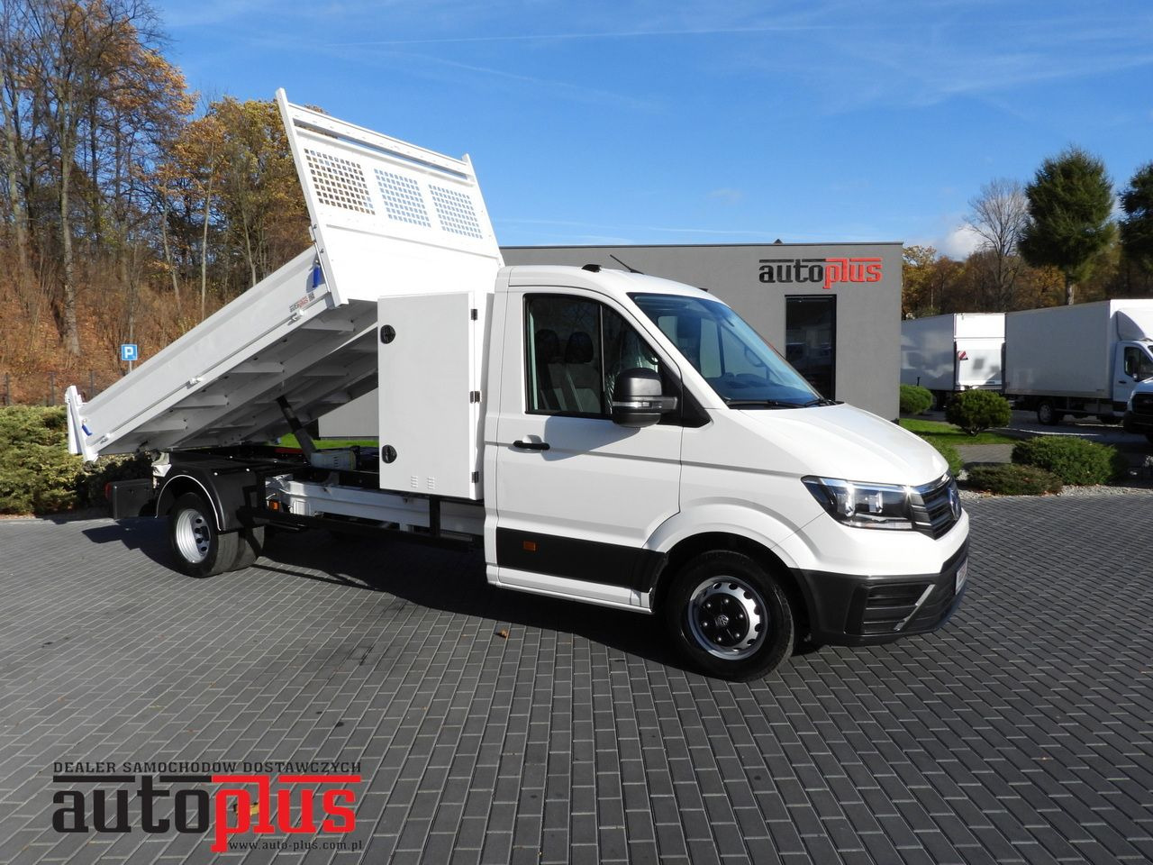 VOLKSWAGEN CRAFTER TIPPER CRUISE CONTROL NAVIGATION TWIN WHEELS AIR CONDITIONING  180HP - Furgão basculante: foto 1 VOLKSWAGEN CRAFTER TIPPER CRUISE CONTROL NAVIGATION TWIN WHEELS AIR CONDITIONING  180HP - Furgão basculante: foto 1
