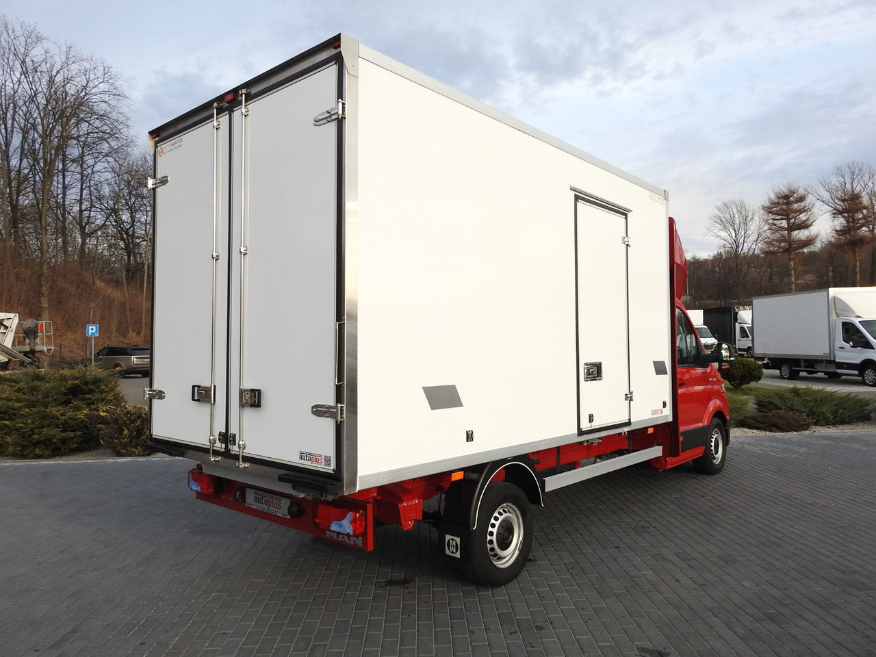 Volkswagen CRAFTER KÜHLKOFFER -5*C 8 PALETEN HEIZFUNKTION - Carrinha frigorífica: foto 3 Volkswagen CRAFTER KÜHLKOFFER -5*C 8 PALETEN HEIZFUNKTION - Carrinha frigorífica: foto 3
