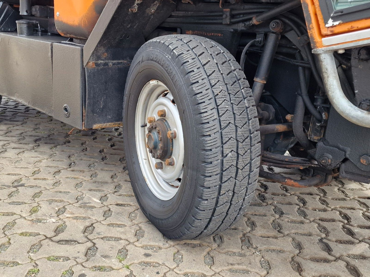 Varredora urbana BokiMobil 1151 Schneepflug: foto 46 Varredora urbana BokiMobil 1151 Schneepflug: foto 46