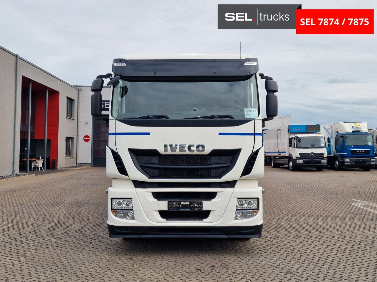 Iveco Stralis 420 / Ladebordwand / Lenkachse /Liftache - Caminhão transporte de bebidas: foto 2 Iveco Stralis 420 / Ladebordwand / Lenkachse /Liftache - Caminhão transporte de bebidas: foto 2