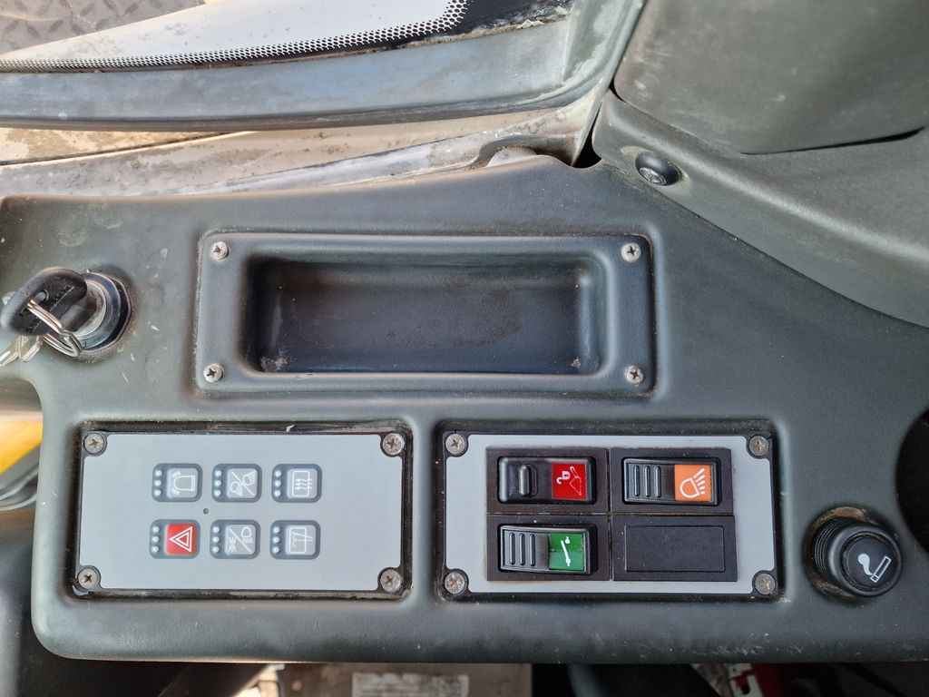 Carregadeira de rodas Liebherr L 550 / 2014 / 9.783 h: foto 16