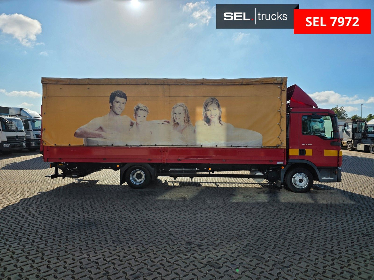 MAN TGL 8.180 4X2 BL / Ladebordwand / Rückfahrkamera - Furgão de toldo: foto 4 MAN TGL 8.180 4X2 BL / Ladebordwand / Rückfahrkamera - Furgão de toldo: foto 4