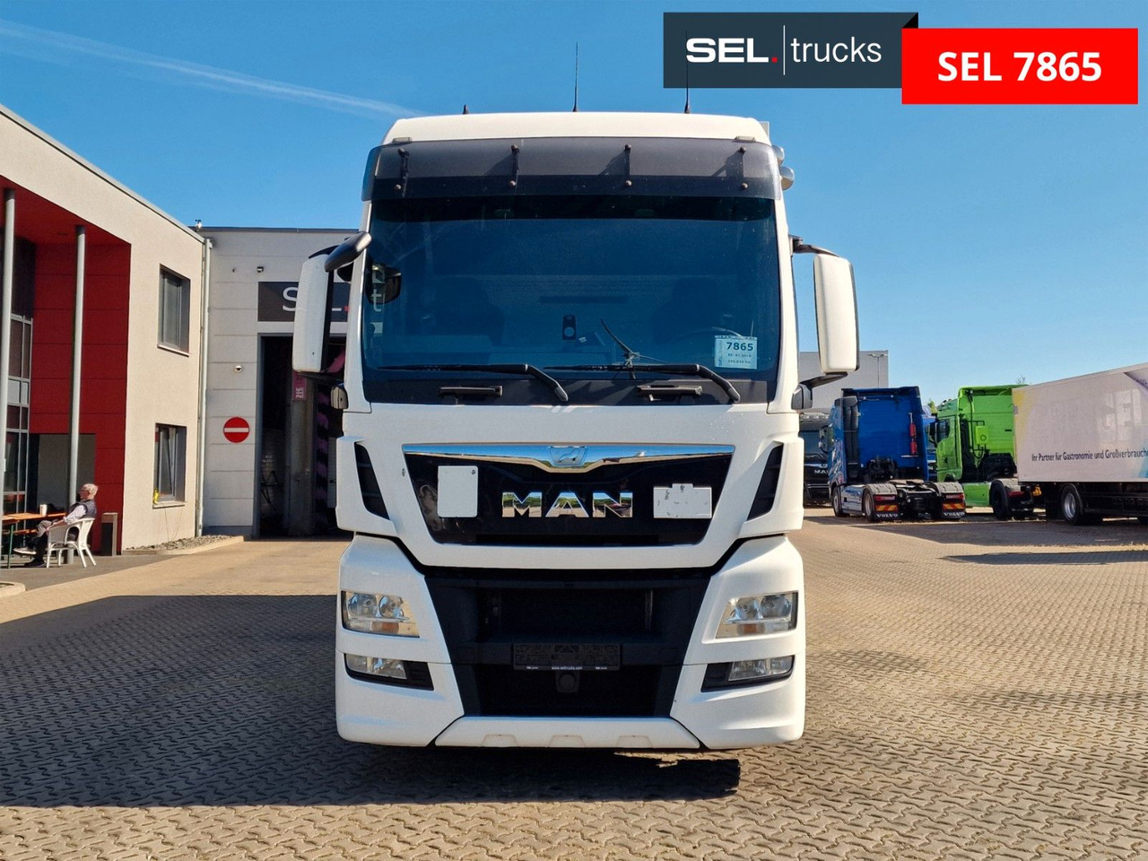 MAN TGX 24.400 6X2-2 LL-U / Intarder / Ldbw / Konvek - Caminhão furgão: foto 2 MAN TGX 24.400 6X2-2 LL-U / Intarder / Ldbw / Konvek - Caminhão furgão: foto 2