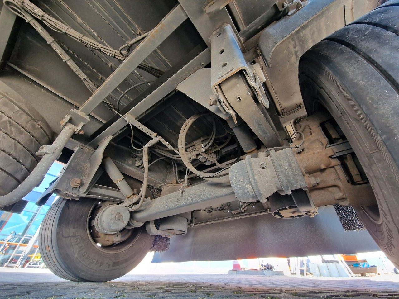 Caminhão com lona Mercedes-Benz Actros 2548 / Retarder / Euro 6E / Aluklappen: foto 30