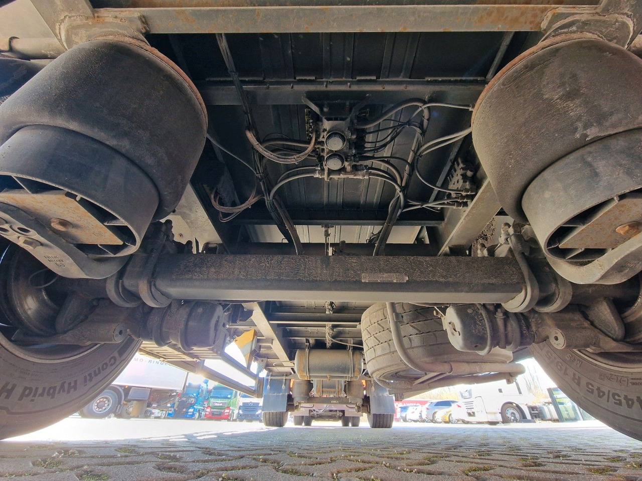 Caminhão com lona Mercedes-Benz Actros 2548 / Retarder / Euro 6E / Aluklappen: foto 29