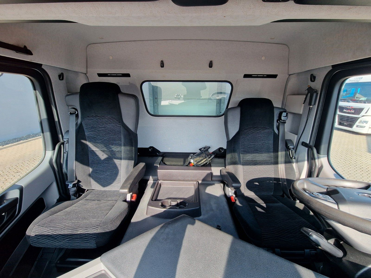 Caminhão grua Mercedes-Benz Antos 2540 / Fernbedienung / Lenkachse: foto 20
