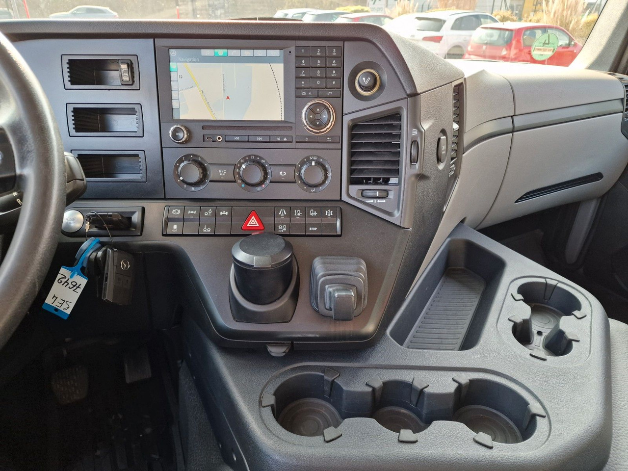 Caminhão grua Mercedes-Benz Antos 2540 / Fernbedienung / Lenkachse: foto 24