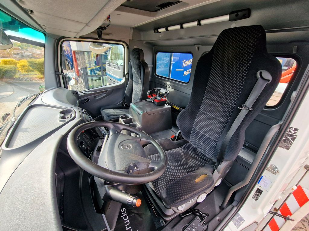 Caminhão grua Mercedes-Benz Axor 1833L / Palfinger PK 12002-EH: foto 17