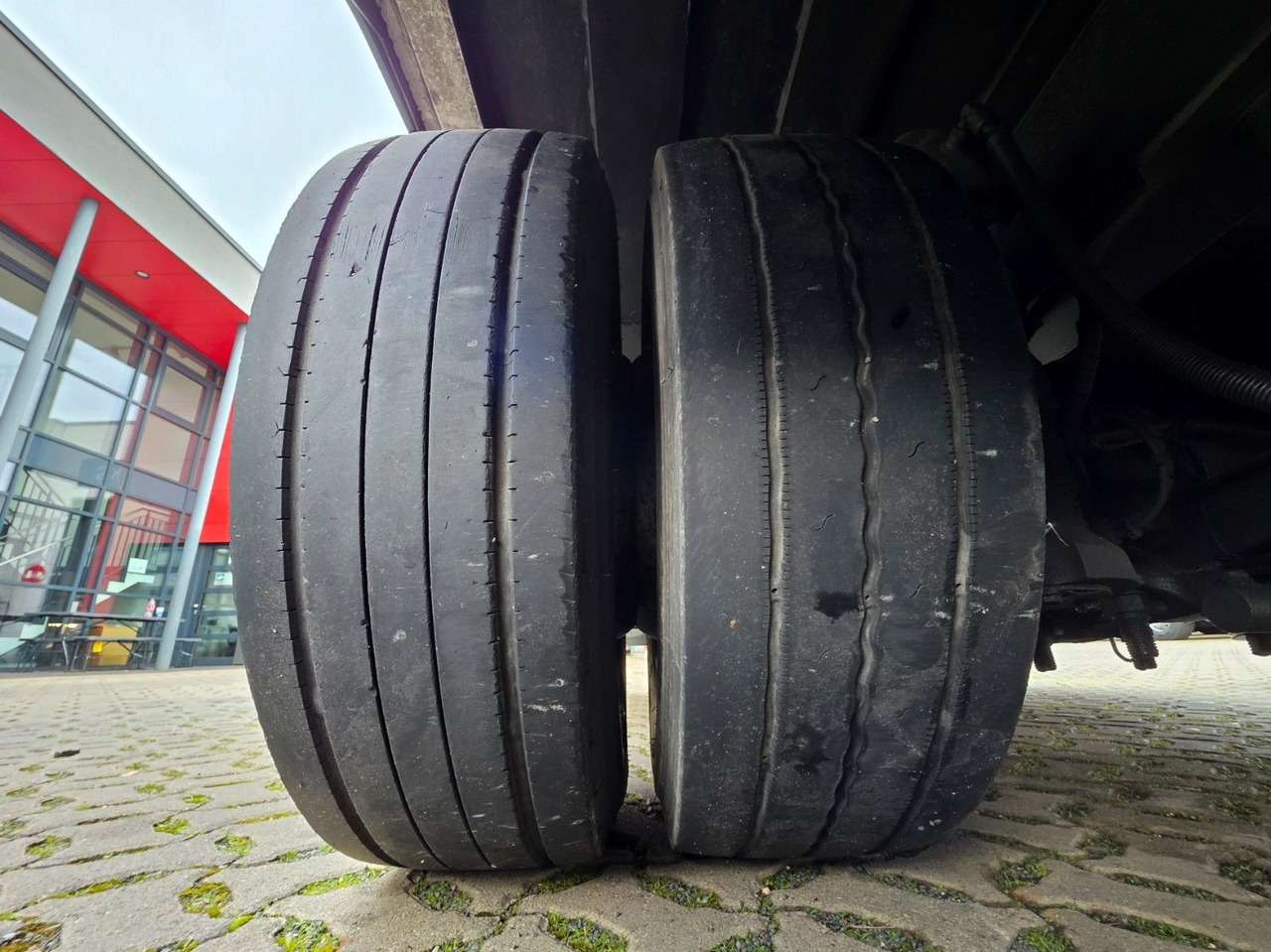 Semi-reboque de lona Meusburger MPS-3 / Radmulde / Lenk-Liftachse /Verbreiterbar: foto 43 Semi-reboque de lona Meusburger MPS-3 / Radmulde / Lenk-Liftachse /Verbreiterbar: foto 43