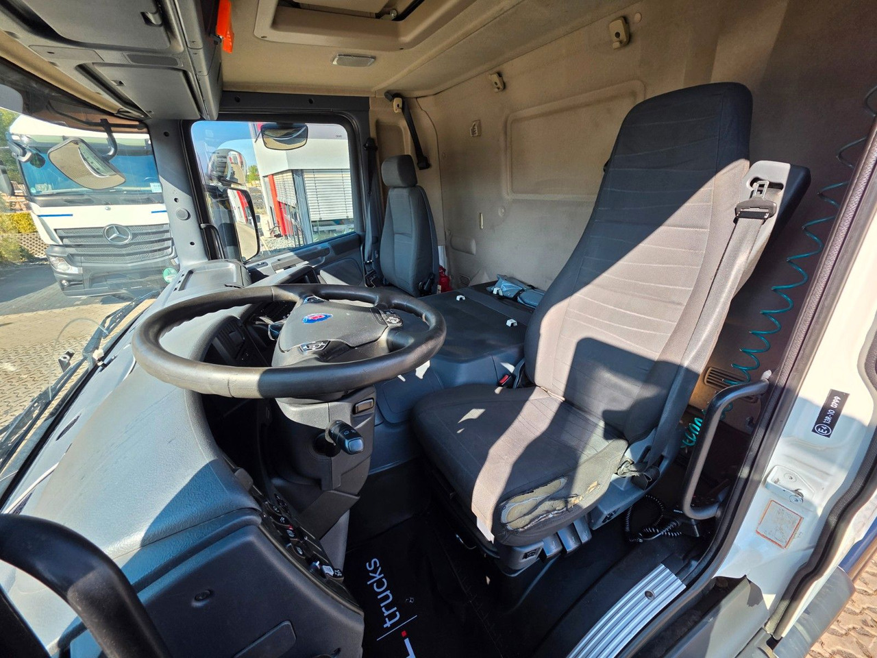 Caminhão chassi Scania P420 LB6X2*4MNA / Retarder  / PTO / ADR: foto 21