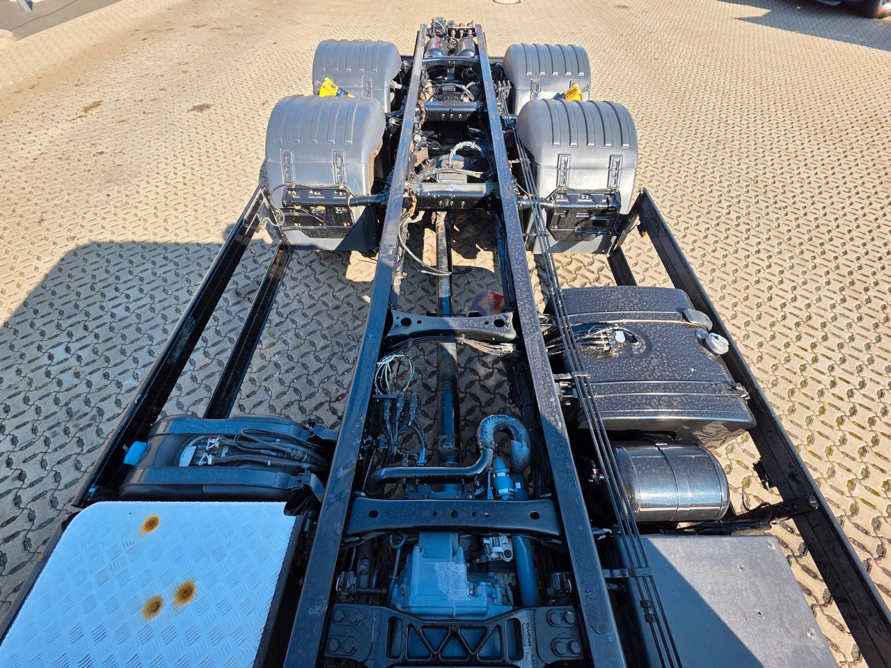 Caminhão chassi Scania P420 LB6X2*4MNA / Retarder  / PTO / ADR: foto 12