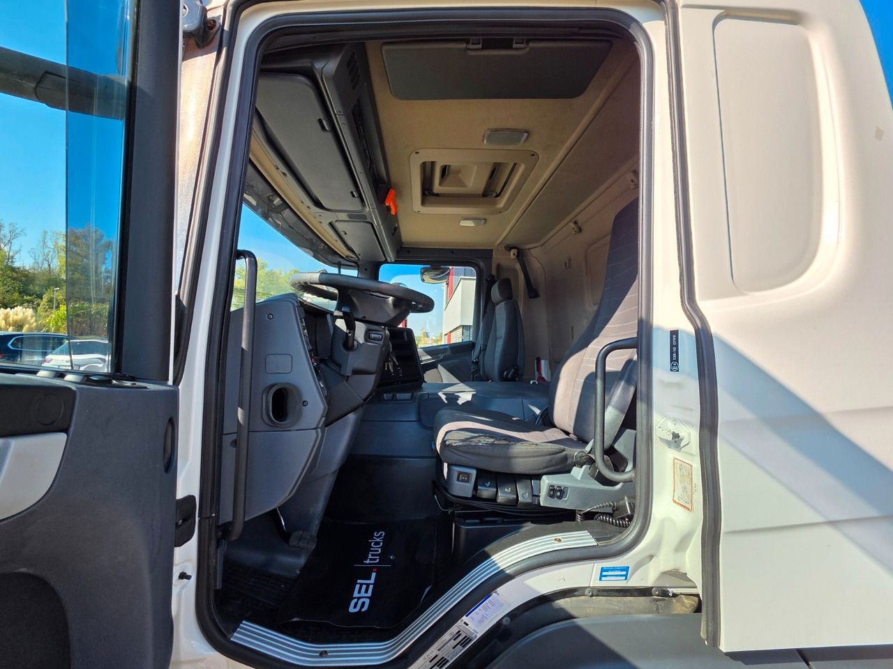 Caminhão chassi Scania P420 LB6X2*4MNA / Retarder  / PTO / ADR: foto 20