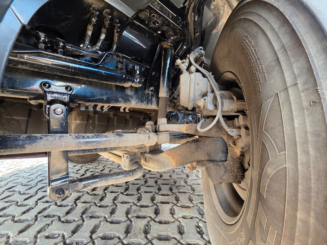 Caminhão chassi Scania P420 LB6X2*4MNA / Retarder  / PTO / ADR: foto 31