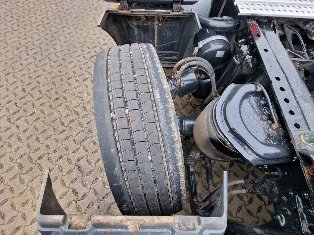 Tractor MAN TGS 26.510 6x2/4 BL SA / ZF Intarder / Lenkachse MAN TGS 26.510 6x2/4 BL SA / ZF Intarder / Lenkachse: foto 27 Tractor MAN TGS 26.510 6x2/4 BL SA / ZF Intarder / Lenkachse MAN TGS 26.510 6x2/4 BL SA / ZF Intarder / Lenkachse: foto 27