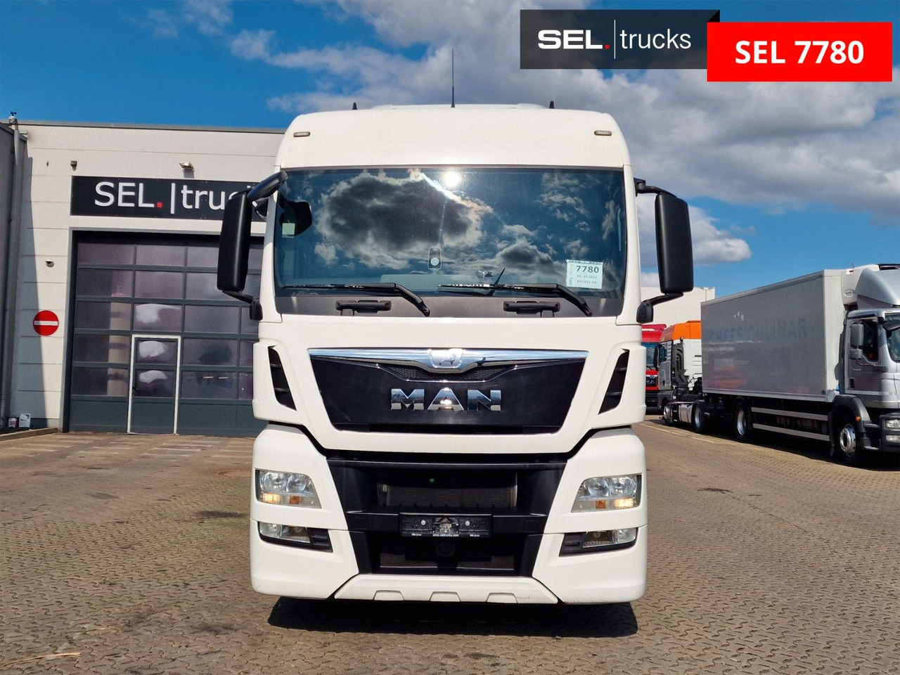 MAN TGX 18.400 4X2 LLS-U / HUBKUPPLUNG - Tractor: foto 2 MAN TGX 18.400 4X2 LLS-U / HUBKUPPLUNG - Tractor: foto 2