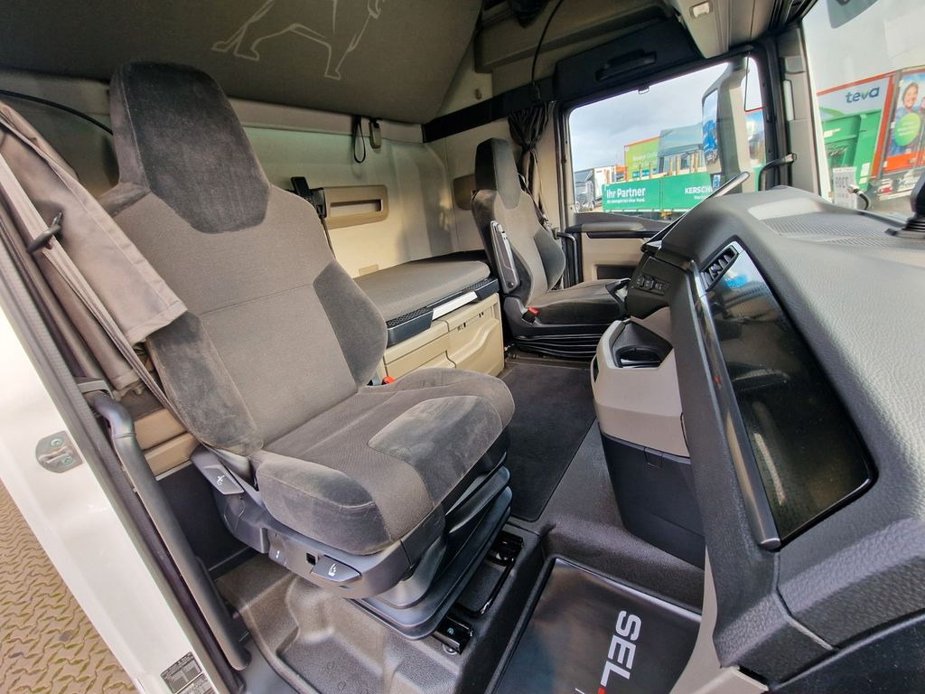 Tractor MAN TGX 18.510 4X2 BL SA / Retarder / Navi MAN TGX 18.510 4X2 BL SA / Retarder / Navi: foto 16