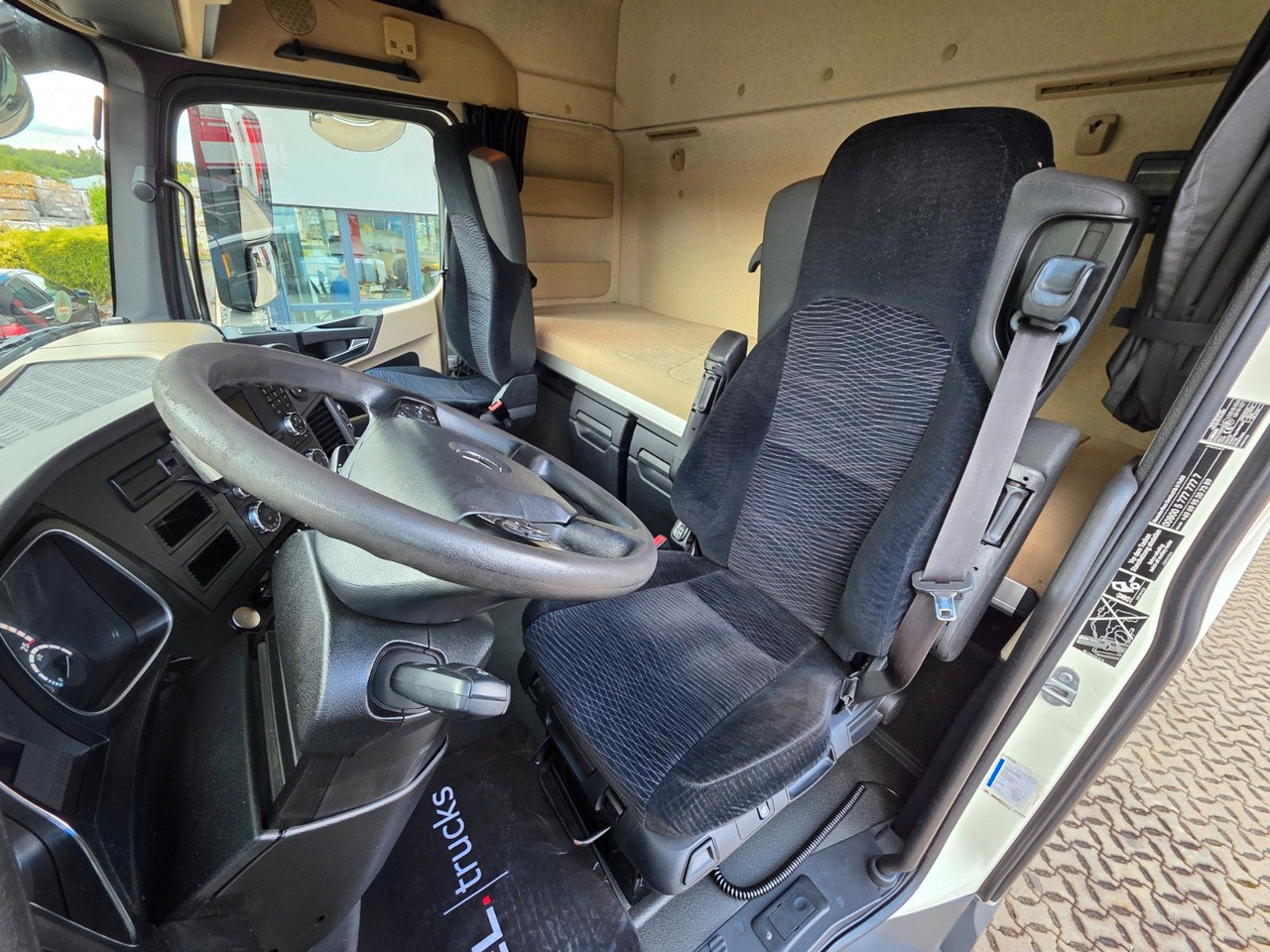 Tractor Mercedes-Benz Actros 1843: foto 28 Tractor Mercedes-Benz Actros 1843: foto 28