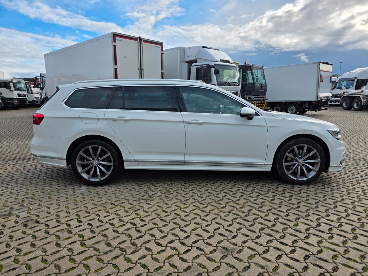 Volkswagen Passat Variant Highline BMT/Start-Stopp - Carro perua: foto 4 Volkswagen Passat Variant Highline BMT/Start-Stopp - Carro perua: foto 4