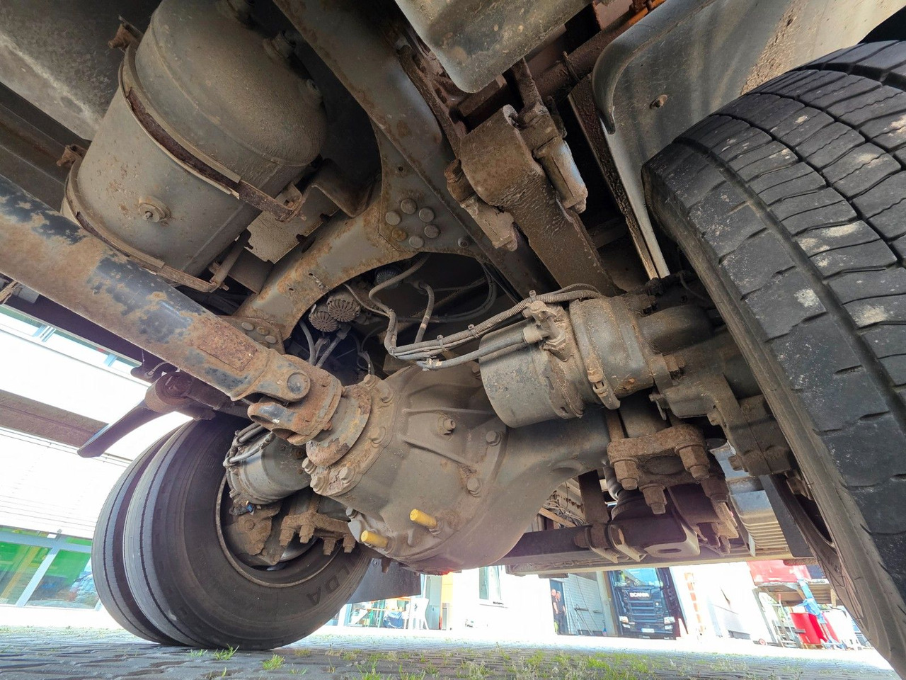Caminhão com lona Volvo FL 240: foto 14