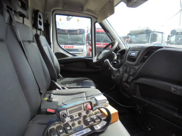 Caminhão, Caminhão grua Iveco Daily 70 70C17: foto 8