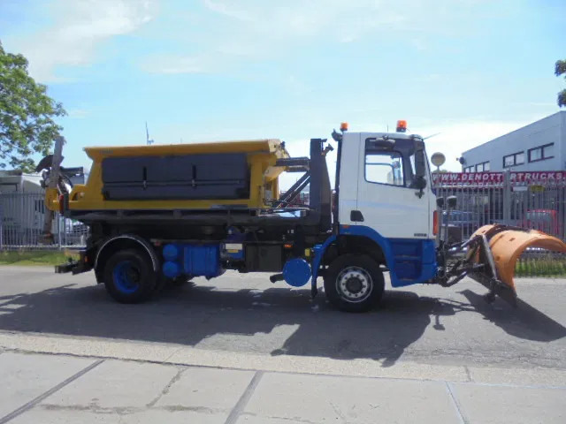 DAF 65.210 ATI 4X4 ZOUT + SNEEUW - Removedor de neve: foto 5 DAF 65.210 ATI 4X4 ZOUT + SNEEUW - Removedor de neve: foto 5