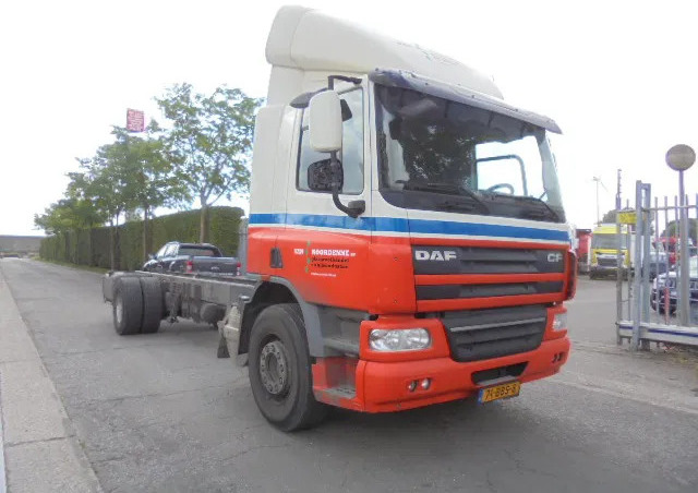DAF CF 250 NL TRUCK - Caminhão chassi: foto 3 DAF CF 250 NL TRUCK - Caminhão chassi: foto 3