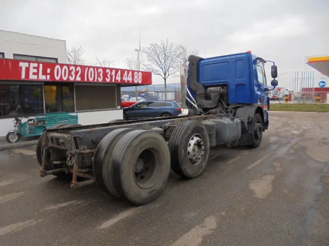 DAF CF 75.250 6X2 - Caminhão chassi: foto 4 DAF CF 75.250 6X2 - Caminhão chassi: foto 4
