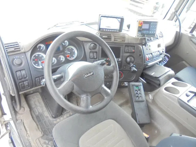 DAF CF 75.250 6X2 - Caminhão de lixo: foto 5 DAF CF 75.250 6X2 - Caminhão de lixo: foto 5