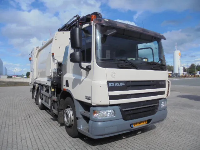 Caminhão de lixo DAF CF 75 6X2: foto 6