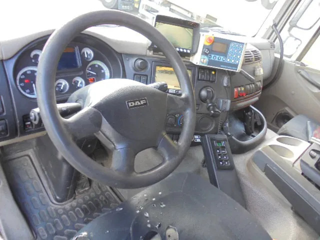 Caminhão de lixo DAF CF 75 6X2: foto 20