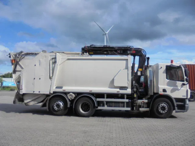 Caminhão de lixo DAF CF 75 6X2: foto 7