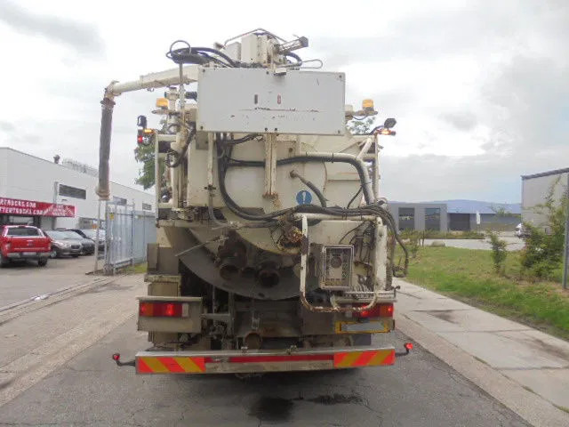 DAF CF 85.410 8X4 BLADGEVEERD - Caminhão limpa fossa: foto 4 DAF CF 85.410 8X4 BLADGEVEERD - Caminhão limpa fossa: foto 4