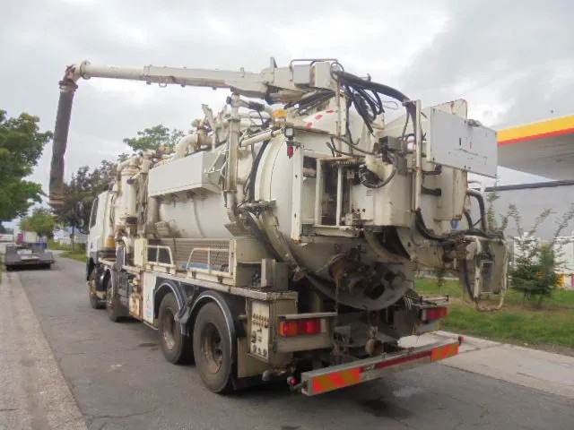 DAF CF 85.410 8X4 BLADGEVEERD - Caminhão limpa fossa: foto 3 DAF CF 85.410 8X4 BLADGEVEERD - Caminhão limpa fossa: foto 3