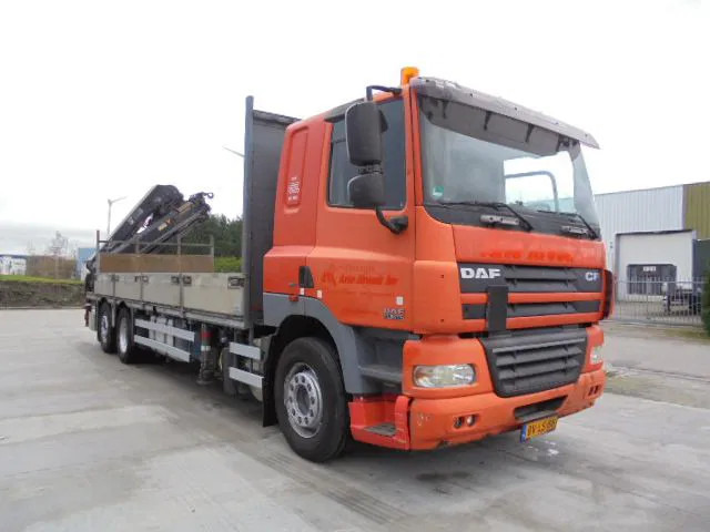 Locação de DAF CF 85 6X2 GESTUURDE AS DAF CF 85 6X2 GESTUURDE AS: foto 6