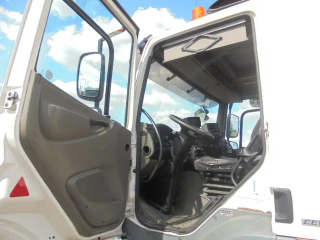 Caminhão de lixo DAF FAN CF75-250 6X2: foto 13