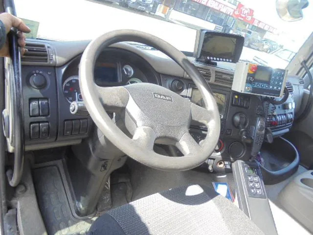 Caminhão de lixo DAF FAN CF75-250 6X2: foto 16