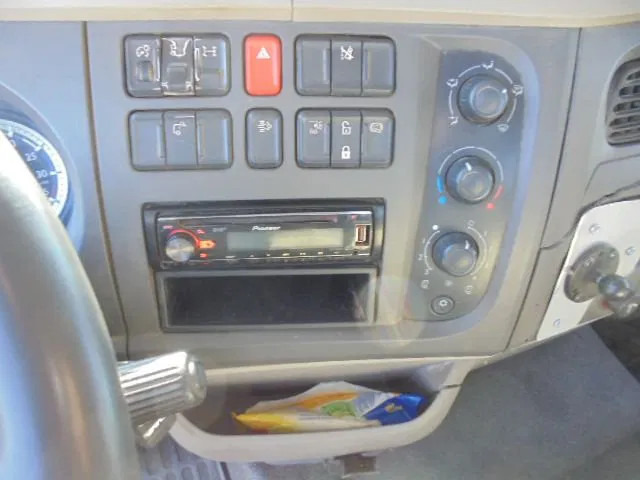 Caminhão multibenne DAF LF LF 320: foto 18