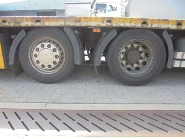 DAF XF 510 FAR 6X2 - Camião de caixa aberta/ Plataforma: foto 4 DAF XF 510 FAR 6X2 - Camião de caixa aberta/ Plataforma: foto 4