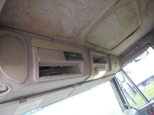 Caminhão tanque Iveco Stralis 270: foto 19