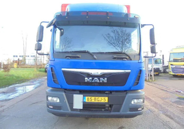MAN TGM 12-250 NL TRUCK - Caminhão furgão: foto 2 MAN TGM 12-250 NL TRUCK - Caminhão furgão: foto 2