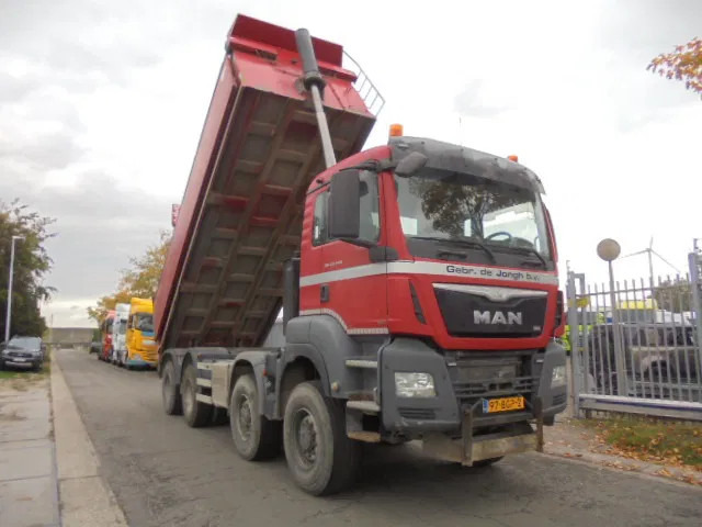 MAN TGS 41.440 8X8 NL TRUCK MANUAL GEARBOX - Caminhão basculante: foto 3 MAN TGS 41.440 8X8 NL TRUCK MANUAL GEARBOX - Caminhão basculante: foto 3