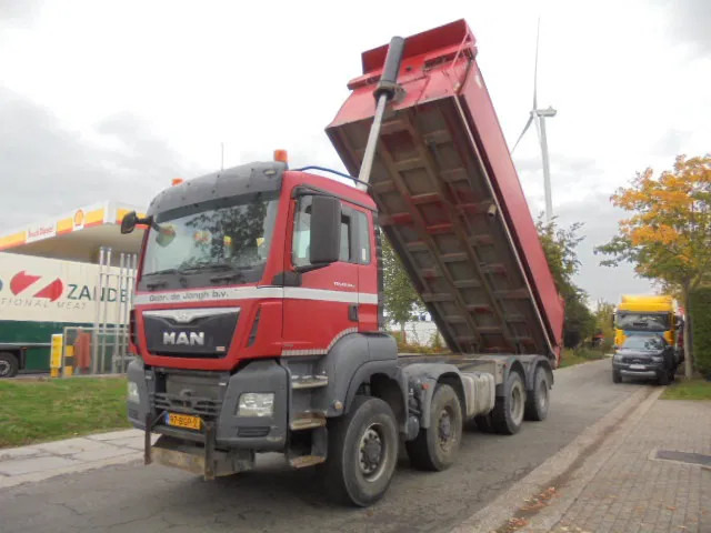 MAN TGS 41.440 8X8 NL TRUCK MANUAL GEARBOX - Caminhão basculante: foto 1 MAN TGS 41.440 8X8 NL TRUCK MANUAL GEARBOX - Caminhão basculante: foto 1