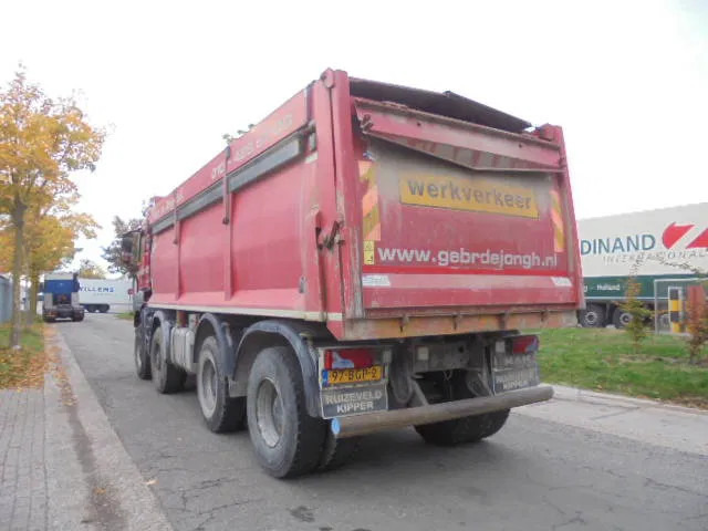 MAN TGS 41.440 8X8 NL TRUCK MANUAL GEARBOX - Caminhão basculante: foto 4 MAN TGS 41.440 8X8 NL TRUCK MANUAL GEARBOX - Caminhão basculante: foto 4