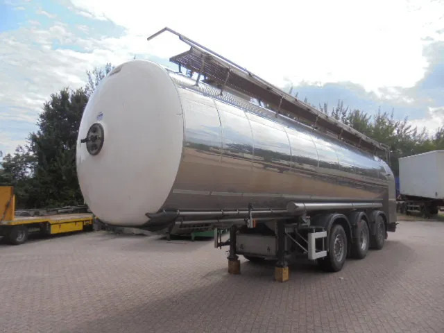 Magyar S43 EDD NL KENTEKEN - Semirreboque tanque: foto 1 Magyar S43 EDD NL KENTEKEN - Semirreboque tanque: foto 1